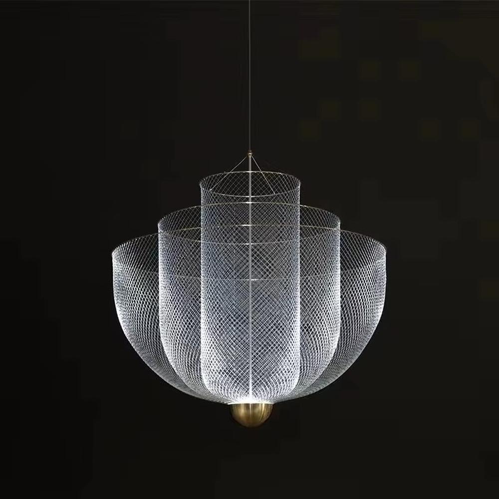 This is a modern artistic metal mesh chandelier, with multi-layer mesh structure, transparent texture and golden base, featuring strong artistic sense and modern style. It is used for space lighting and decoration, creating an artistic and modern atmosphere. It is suitable for modern art home living rooms, designer studios, art exhibition halls and other places.