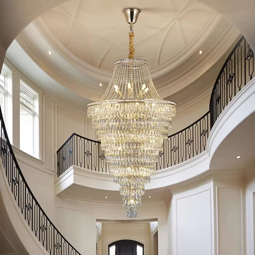 Luxurious multi-layer tower-shaped crystal chandelier, golden frame paired with dense crystal pendant decorations, brilliant and gorgeous lighting, creating a high-end luxurious atmosphere.