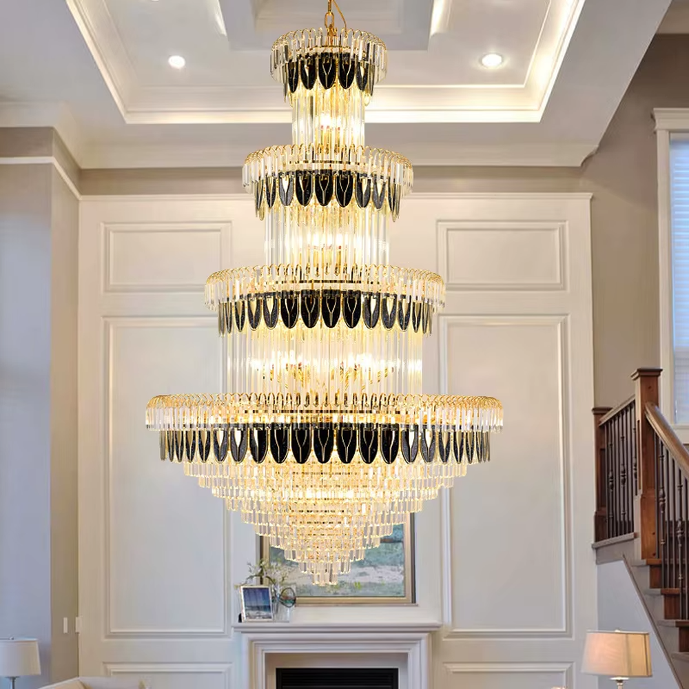Luxurious multi-layer black-gold decorative crystal chandelier, golden frame paired with transparent crystals and black decorative pieces, brilliant and gorgeous lighting, creating a high-end luxurious atmosphere.