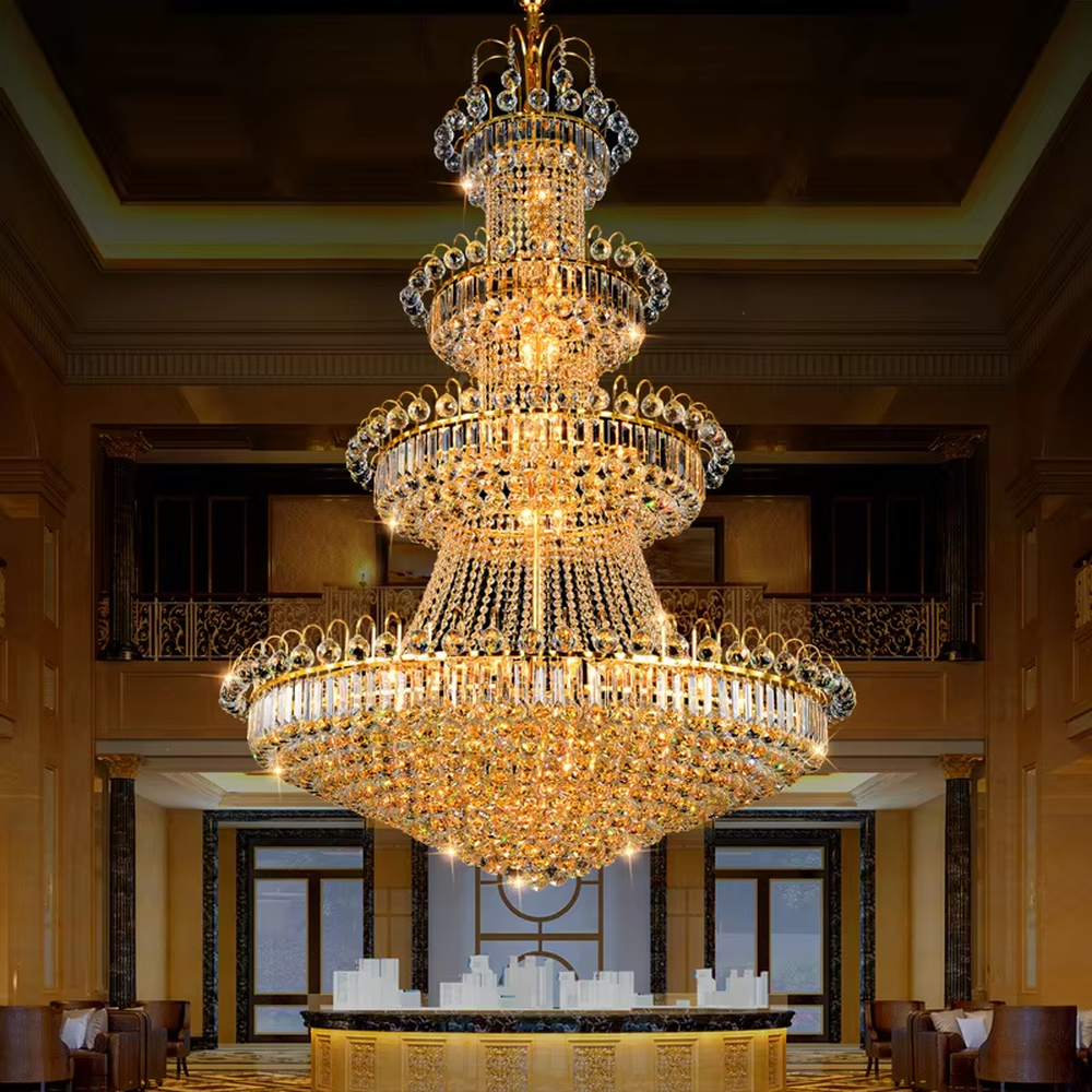 Luxurious multi-layer gold-frame full-crystal European court chandelier, dense crystal inlay + golden metal frame, brilliant and gorgeous lighting, creating a top-level high-end luxurious atmosphere.