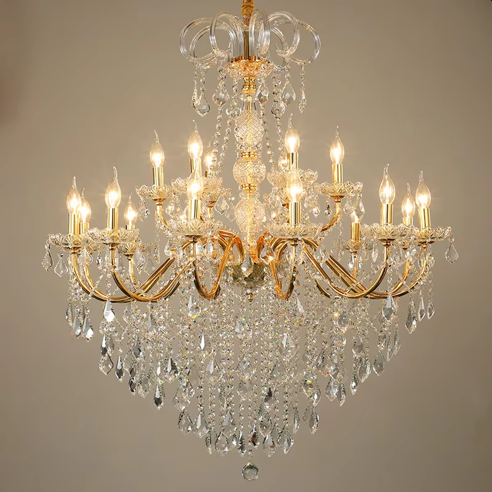 European palace-style golden frame crystal candelabra chandelier, warm light effect, creating a luxurious and elegant space atmosphere.