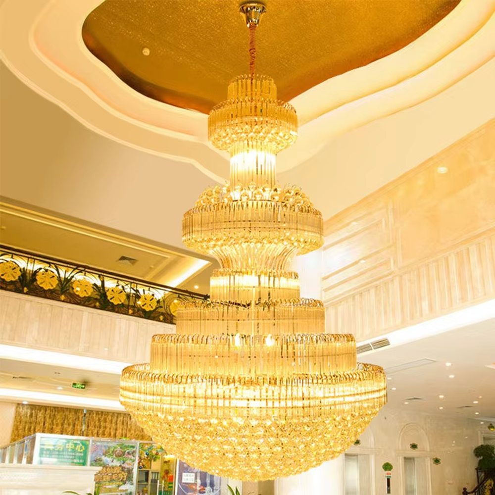 European-style top-luxury multi-layer full golden crystal tower-shaped chandelier, warm light effect, creating an extremely gorgeous top-luxury space atmosphere.