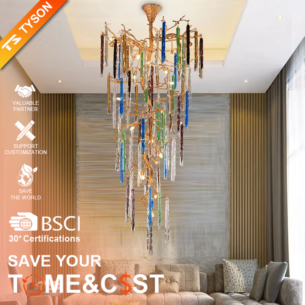 Art light luxury golden branch-shaped colorful crystal chandelier, golden branch frame + red/blue/transparent teardrop crystals, brilliant and vivid lighting, creating an artistic luxurious atmosphere.