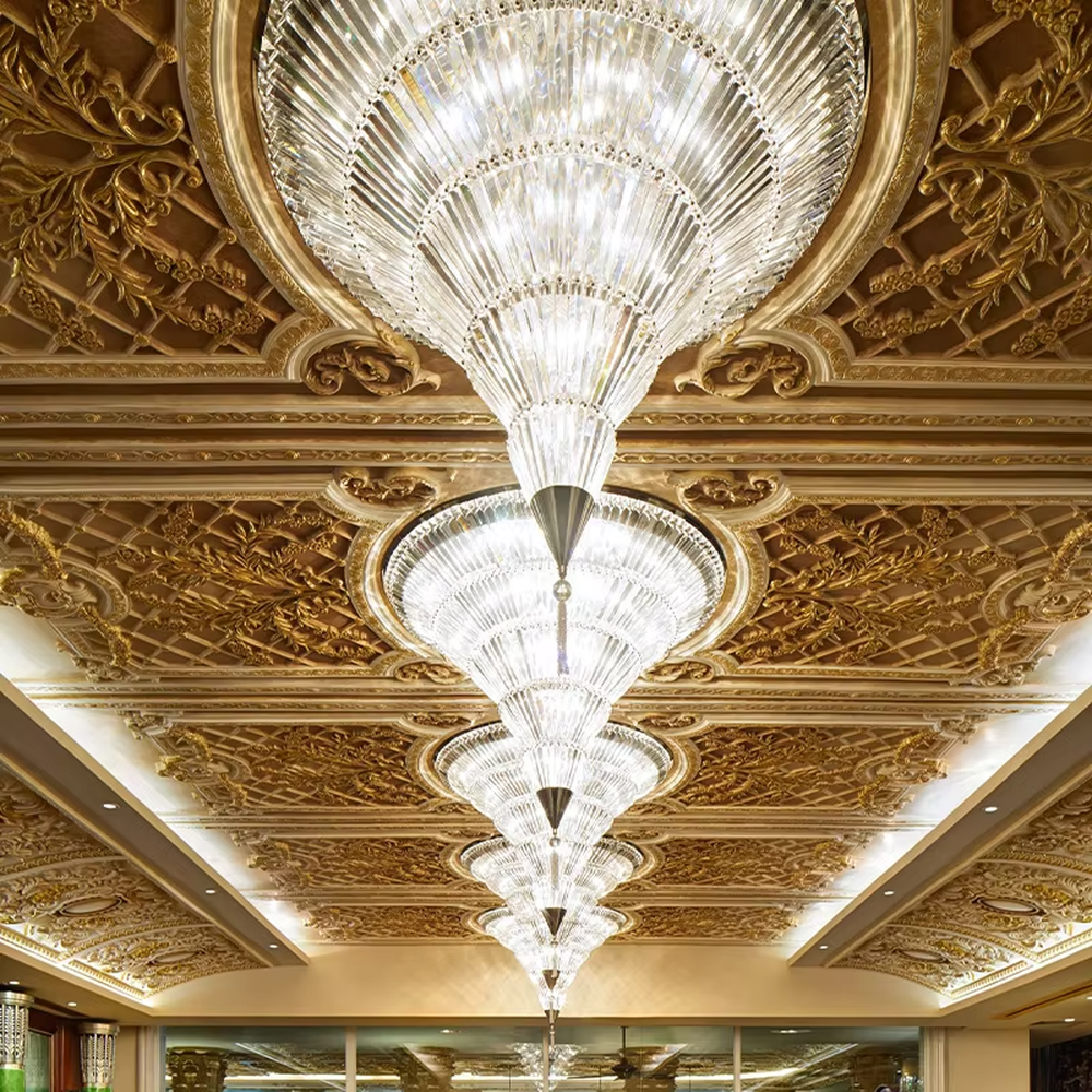Palace-level multi-layer crystal chandelier (full-cut crystals + tiered shape), warm light effect, creating an extremely luxurious high-end space atmosphere.