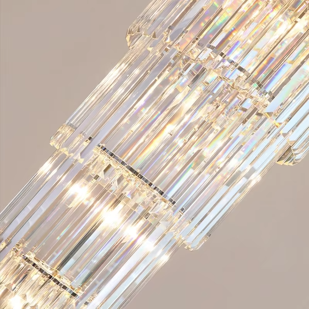 Vintage luxurious multi-layer crystal column high-ceiling chandelier, stacked transparent long crystal column shape + brilliant refraction light effect, creating a vintage noble high-ceiling space atmosphere.