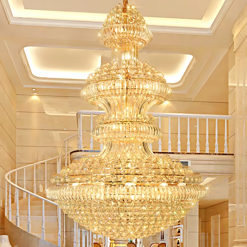 European-style top-luxury full golden frame multi-layer crystal tower chandelier (long strip + granular crystals), warm light effect, creating an extremely gorgeous top-luxury atmosphere.