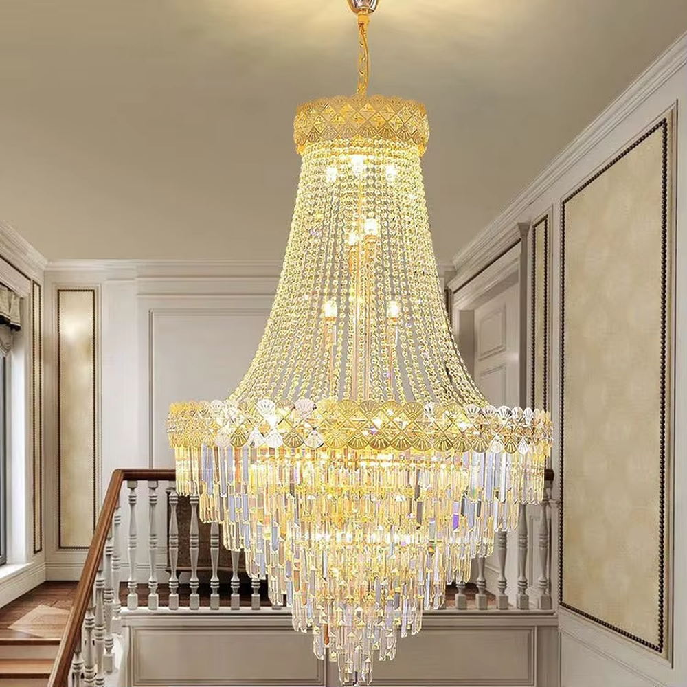 Luxurious umbrella-shaped layered gold-decorated crystal chandelier, golden frame paired with dense crystal pendants and golden decorative patterns, brilliant and gorgeous lighting, creating a high-end luxurious atmosphere.