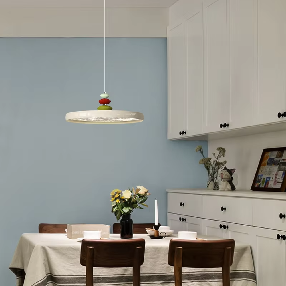 Vintage light luxury olive green circular chandelier, paired with white, red and black bead decorations, soft lighting, creating a warm and elegant space atmosphere.