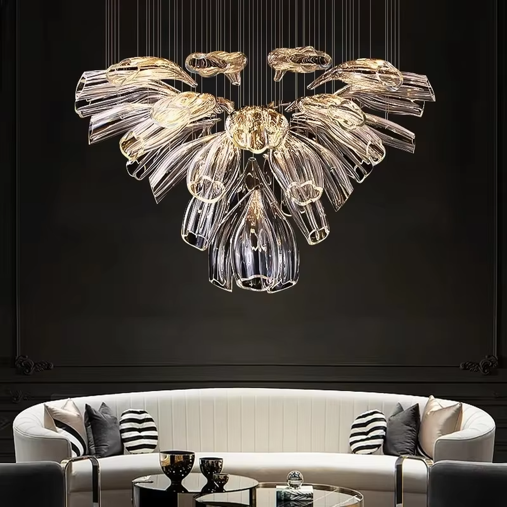 Modern art petal-shaped transparent crystal ceiling chandelier (black-silver ceiling plate + golden decoration), warm light effect, creating an artistic light luxury space atmosphere.