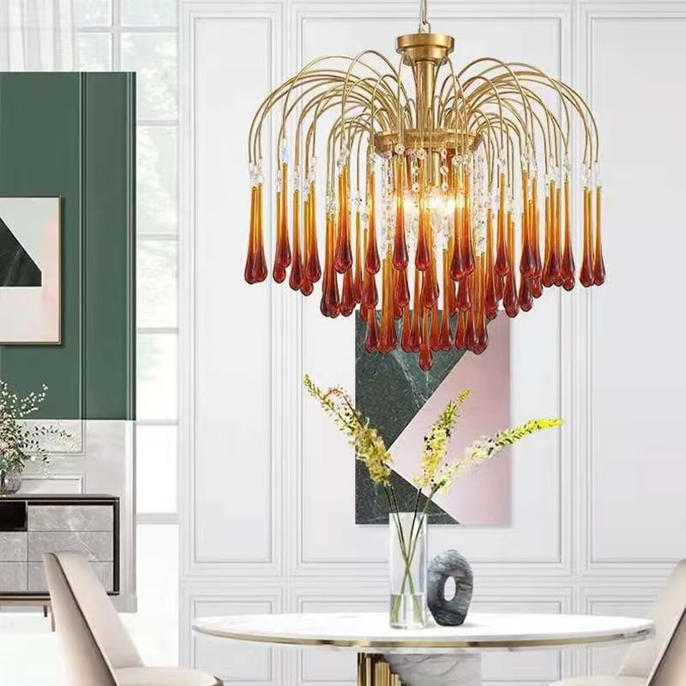 Vintage light luxury golden metal wireframe amber waterdrop glass chandelier, warm light effect, creating a cozy vintage luxurious atmosphere.