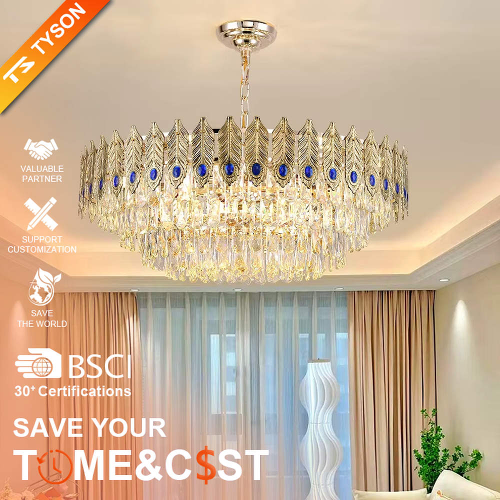 Luxurious peacock feather-shaped crystal chandelier, golden feather decorations + blue eye-like accents + crystal pendants, brilliant lighting, creating an elegant luxurious atmosphere.