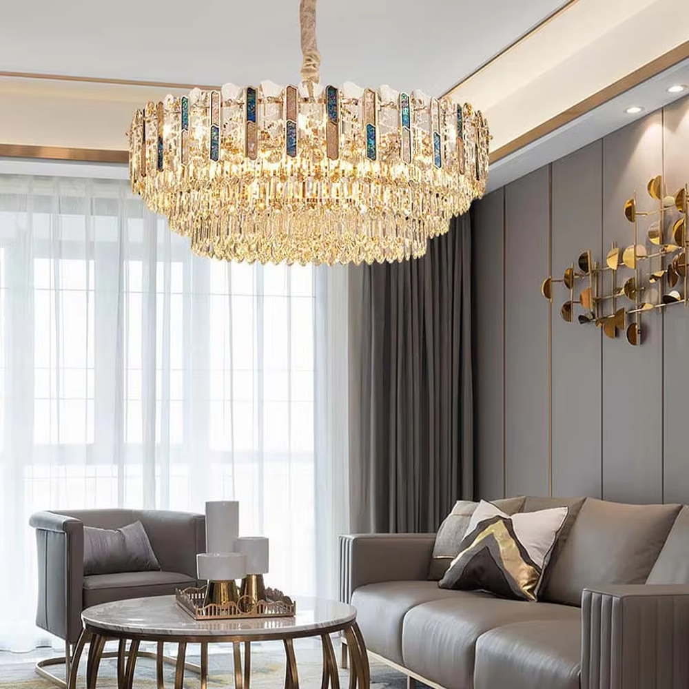 Light luxury circular golden crystal chandelier, dotted with blue decorative blocks, brilliant and gorgeous lighting, creating a high-end light luxury atmosphere.
