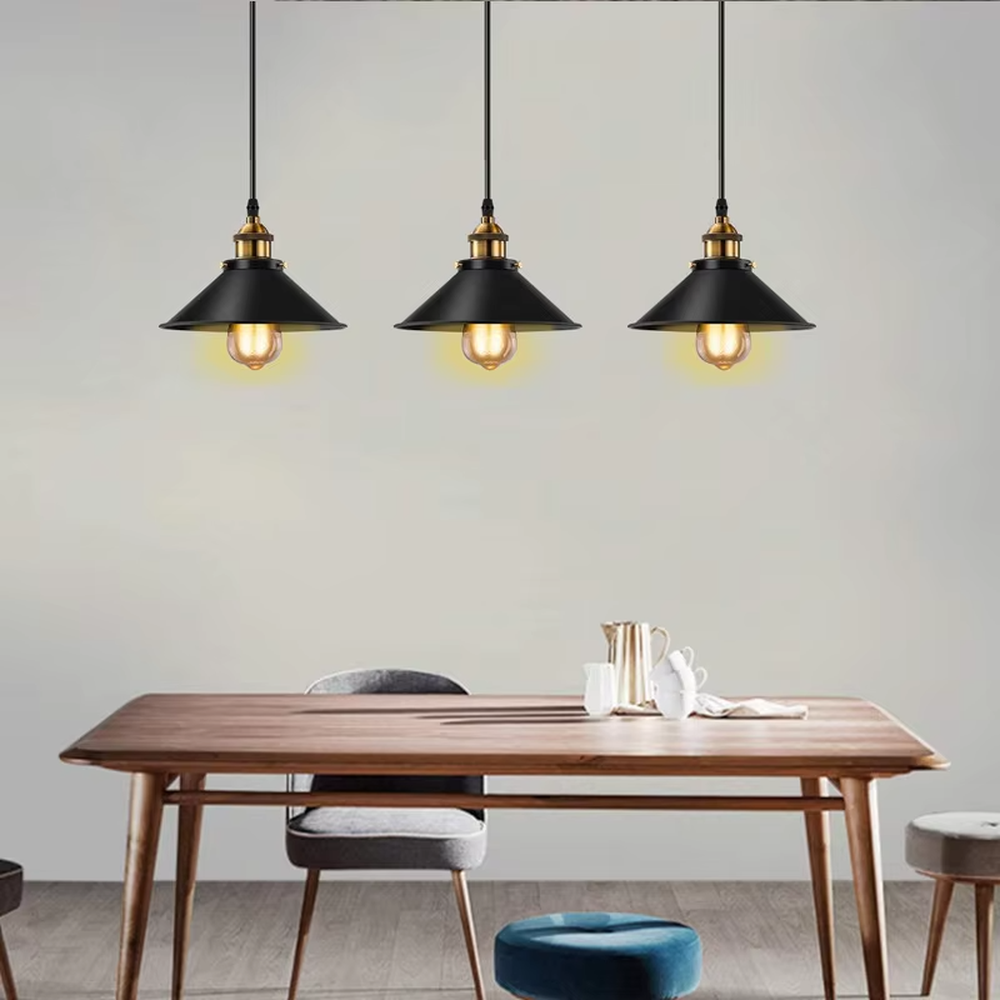 Industrial style black-gold three-head cone chandelier, with black iron lampshades and gold metal top details, embedded with retro Edison bulbs, providing warm and atmospheric light, used for lighting and decoration in dining tables, bars and other areas, suitable for industrial, modern minimalist home and commercial spaces