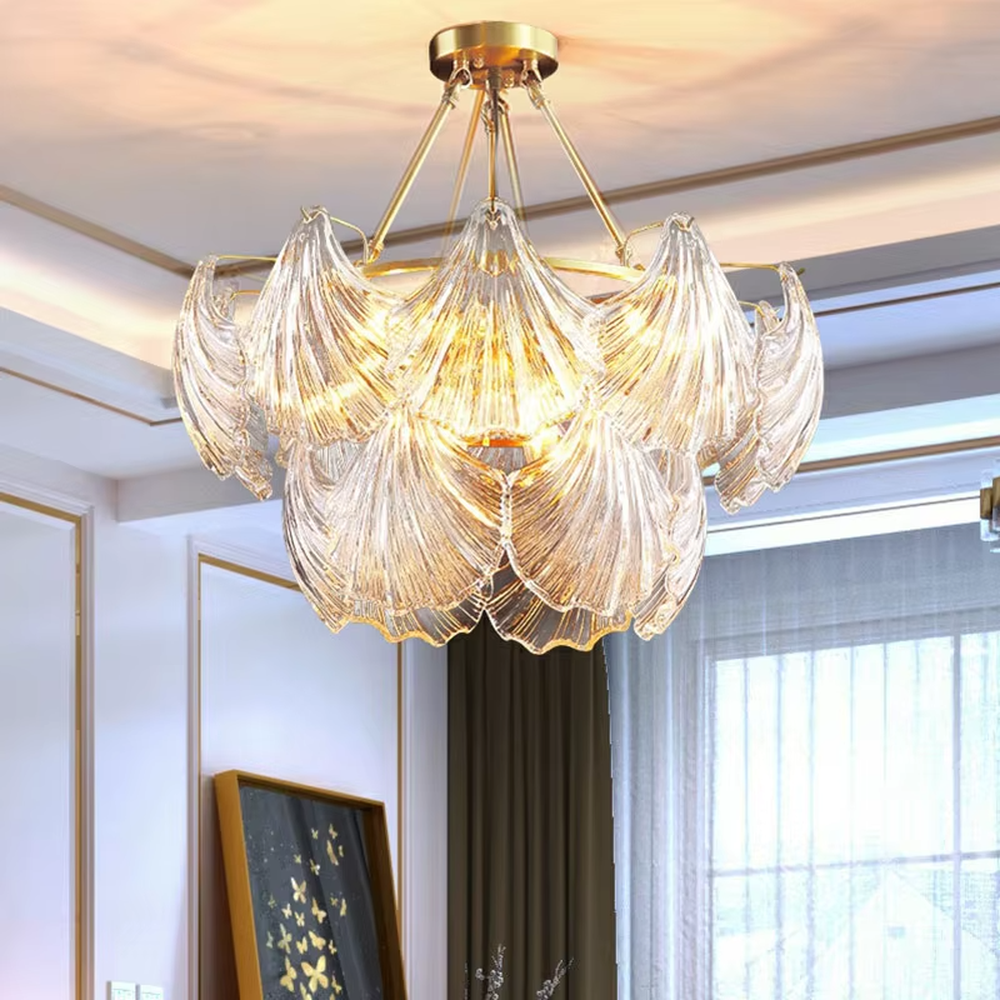 Light luxury ginkgo leaf crystal chandelier (gold frame + textured crystal), warm light effect, creating an elegant and brilliant light luxury home atmosphere.