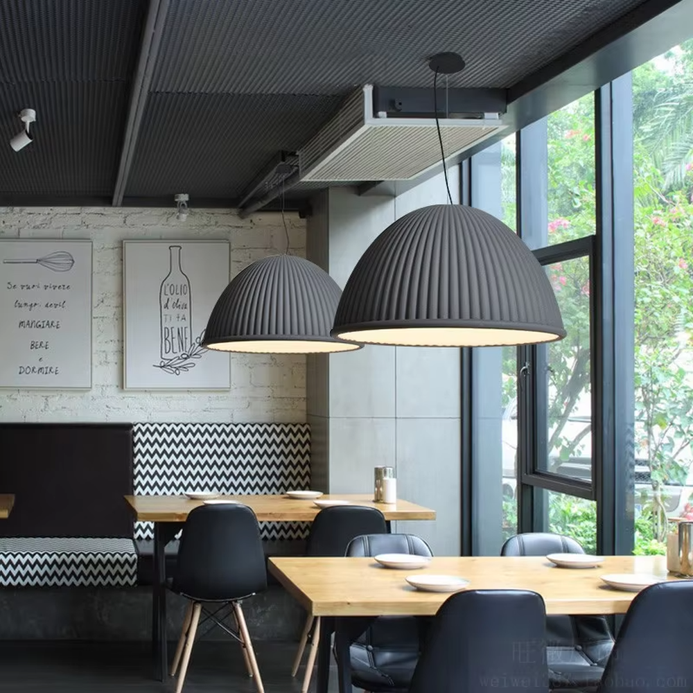 This is a modern minimalist gray striped dome chandelier, with a gray striped dome shape, featuring a minimalist and grand design, modern style. It is used for space lighting and decoration, creating a minimalist modern atmosphere. It is suitable for modern minimalist restaurants, Nordic-style home living rooms, office leisure areas and other places.
