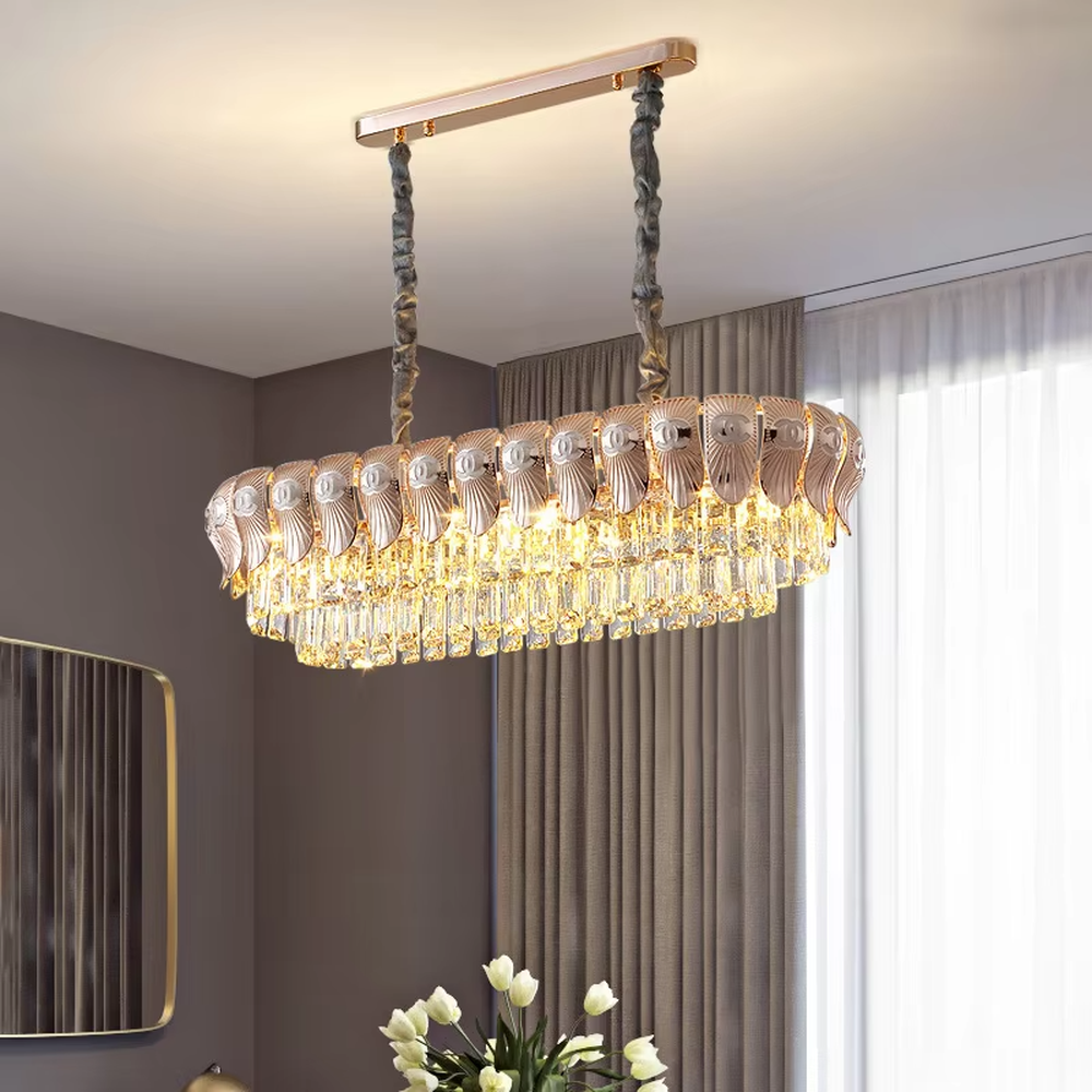 Light luxury rose gold decorative crystal chandelier, woven chain hanging + fan-shaped texture decorative frame + crystal pendants, brilliant and gorgeous lighting, creating a high-end light luxury atmosphere.
