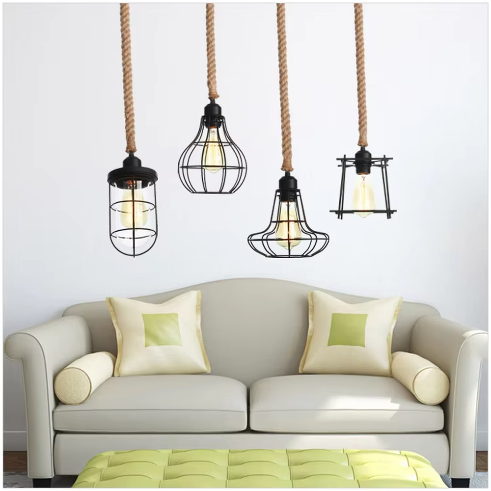 Industrial retro multi-shape jute rope hanging chandelier, black geometric metal frame + jute rope hanger + Edison bulb, warm retro light, creating a rough industrial atmosphere.