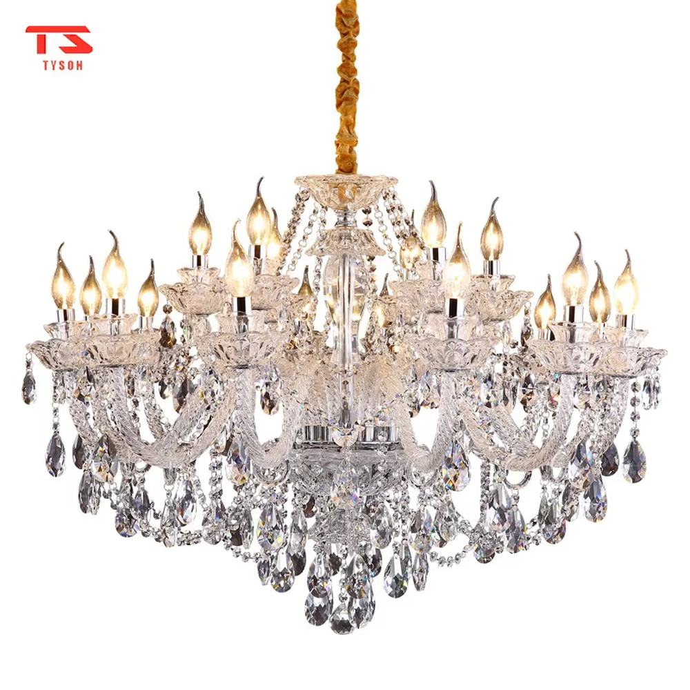 European palace-style fully transparent crystal chandelier, candle-shaped bulbs + crystal carvings + tassel design, brilliant warm light creates luxurious atmosphere.