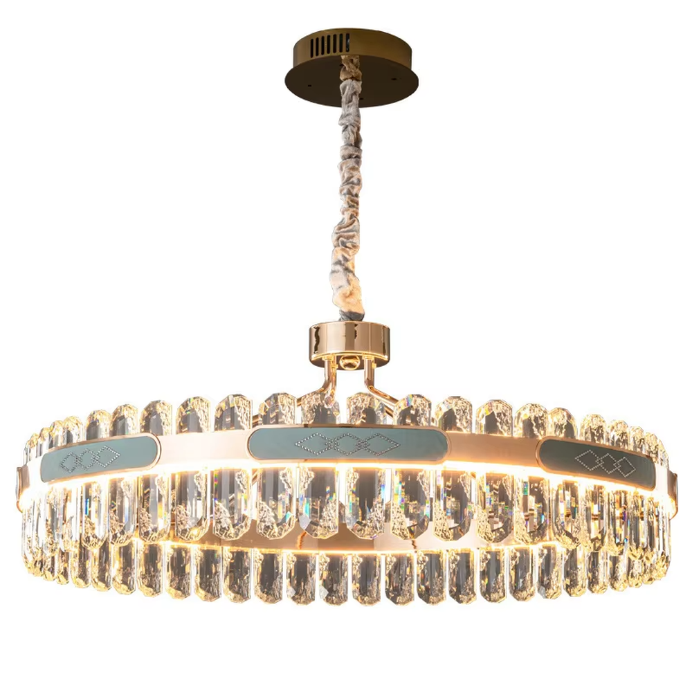 Light luxury circular crystal chandelier, golden metal frame paired with transparent crystals and blue-green decorative blocks, brilliant and gorgeous lighting, creating a high-end light luxury atmosphere.