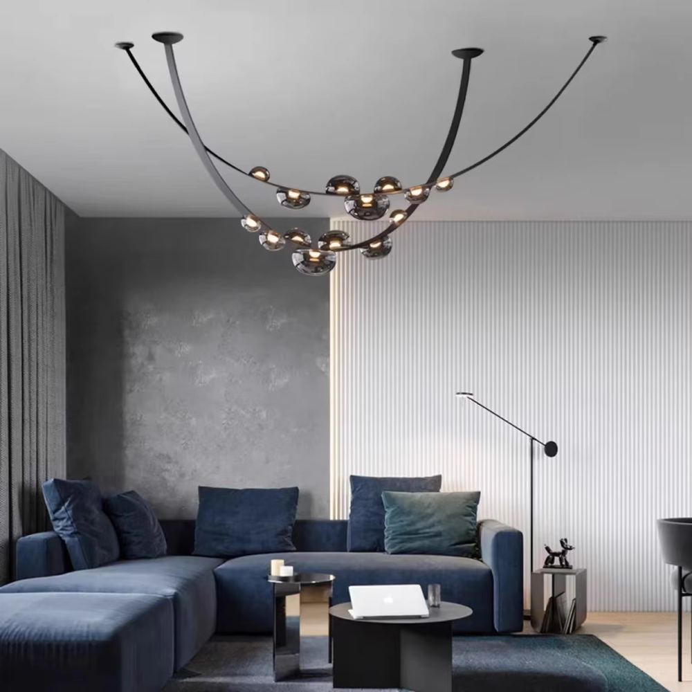 Modern creative curved black frame smoked glass ball chandelier, black curved metal bracket + multiple smoked glass spherical lampshades, soft and high-end lighting, creating a minimalist artistic atmosphere.