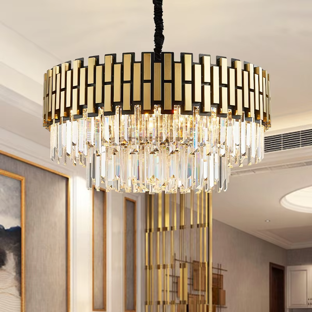 Light luxury black-gold strip frame circular crystal chandelier, decorated with pendant transparent crystal strips, brilliant and gorgeous lighting, creating a high-end light luxury atmosphere.