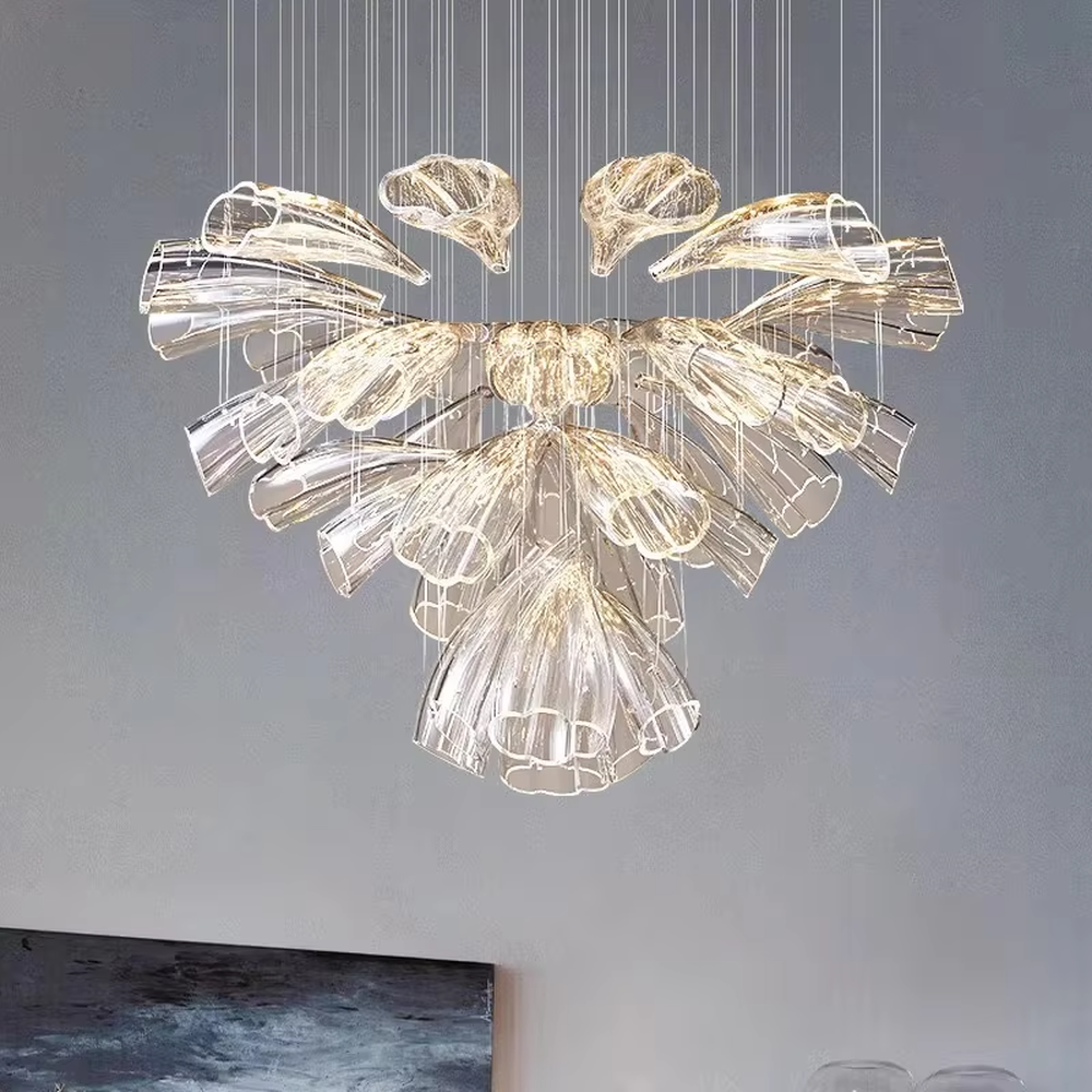 Modern art petal-shaped transparent crystal ceiling chandelier (black-silver ceiling plate + golden decoration), warm light effect, creating an artistic light luxury space atmosphere.