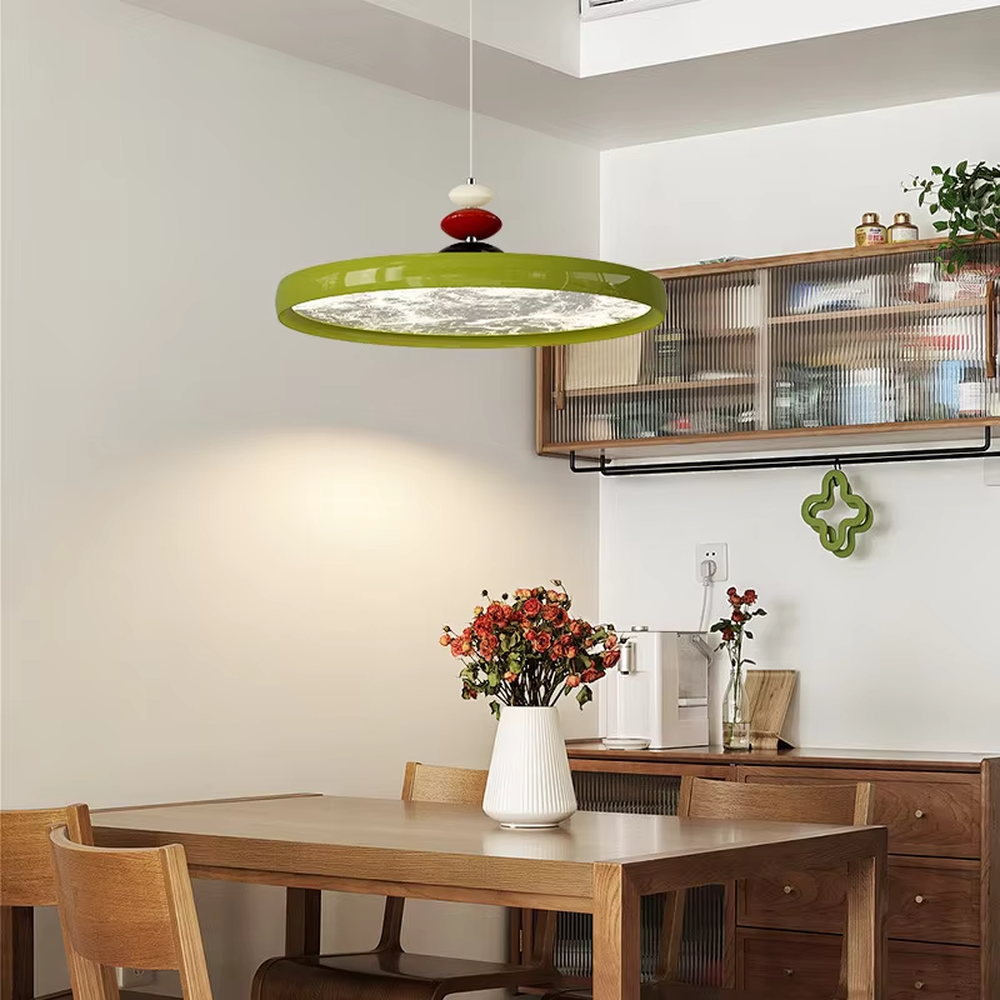 Vintage light luxury olive green circular chandelier, paired with white, red and black bead decorations, soft lighting, creating a warm and elegant space atmosphere.