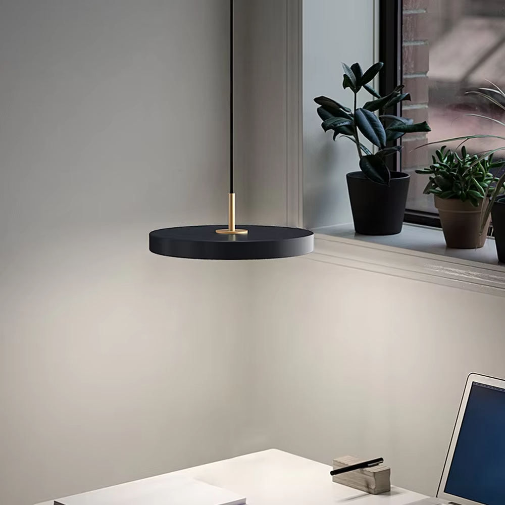 This is a modern minimalist style disc chandelier, featuring a matte black lamp body paired with a gold metal connecting rod. It has a simple and elegant shape, emits soft and uniform light, serving both lighting and decorative purposes, suitable for home office areas, minimalist dining rooms, studies, light luxury bars and other scenarios.