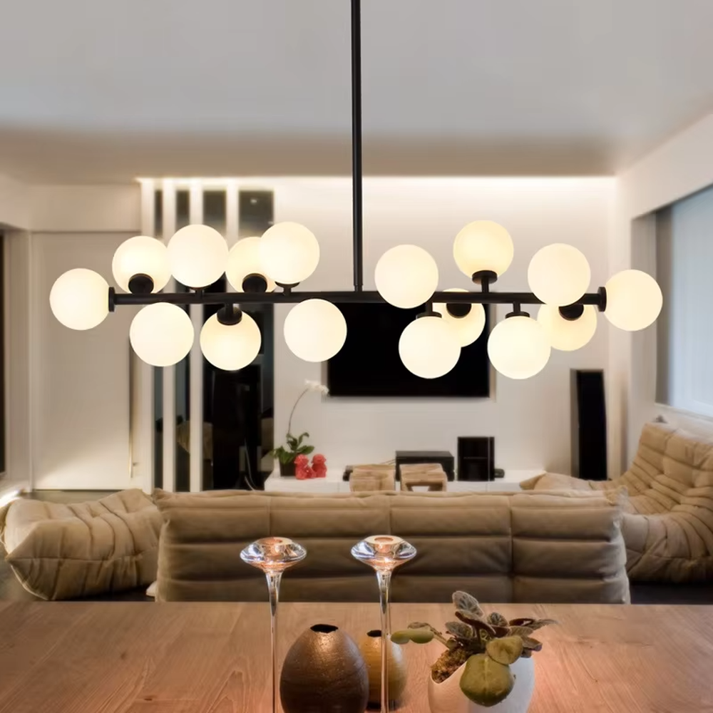 Modern minimalist cloud-shaped chandelier, with a golden metal frame and milky white glass ball lampshades, featuring soft and uniform light, combining decorative and lighting functions, suitable for living rooms, dining rooms, bedrooms and other modern style spaces.