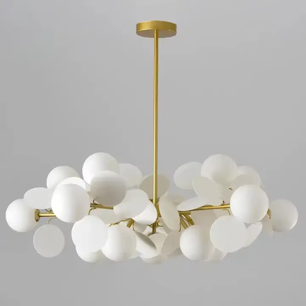 Modern light luxury cloud petal chandelier, with a golden metal frame paired with white and semi-transparent discs stacked into a fluffy cloud shape, featuring soft and uniform light, combining decorative and lighting functions, suitable for living rooms, dining rooms, light luxury style spaces.