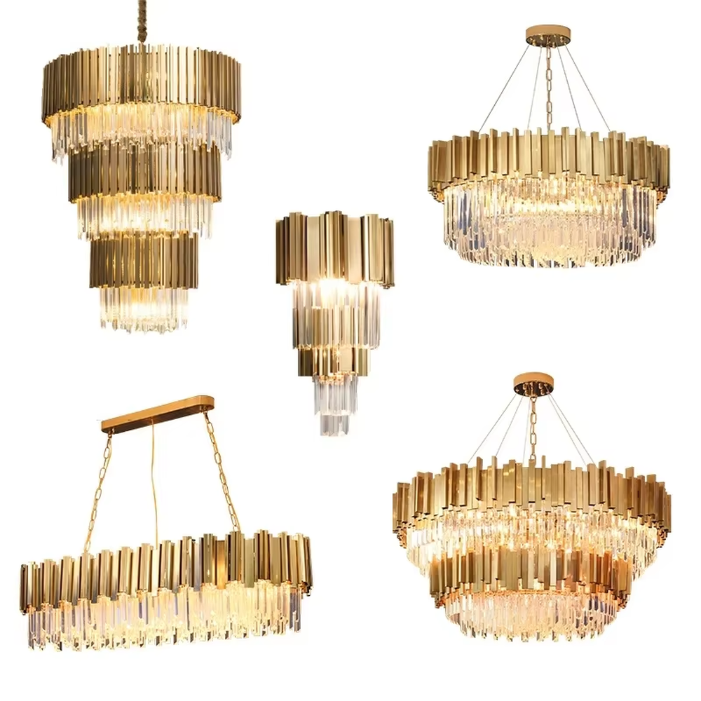 This modern light luxury two-layer linear chandelier features an upper frame enclosed by gold metal strips, with transparent crystal tassels hanging below, suspended by gold chains. When lit, light refracts through the crystal to emit a brilliant and luxurious glow, combining a luxurious texture with an ambient atmosphere. Ideal for dining rooms, bars, light luxury apartments, and other spaces, it adds an exquisite and sophisticated touch to modern minimalist or light luxury home environments.