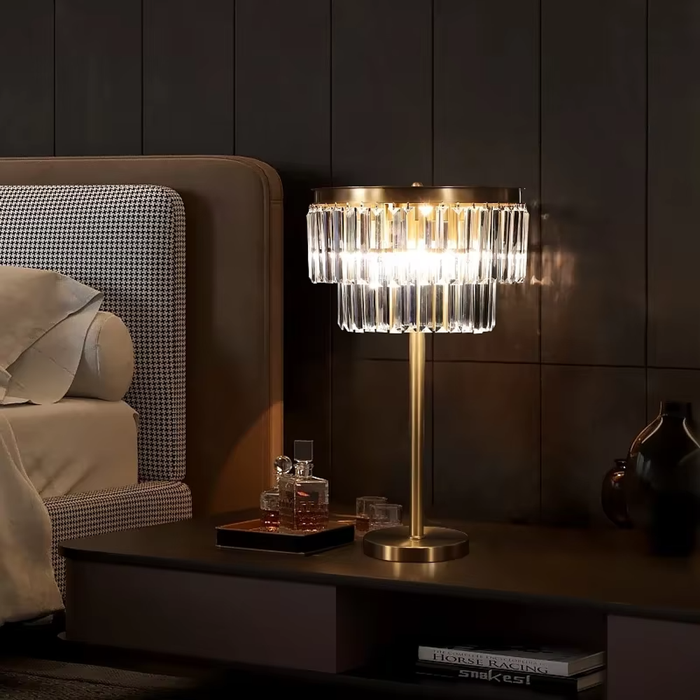 Light luxury golden metal crystal table lamp, multi-layer transparent crystal pendant lampshade + golden base, brilliant and soft lighting, creating a high-end elegant atmosphere.
