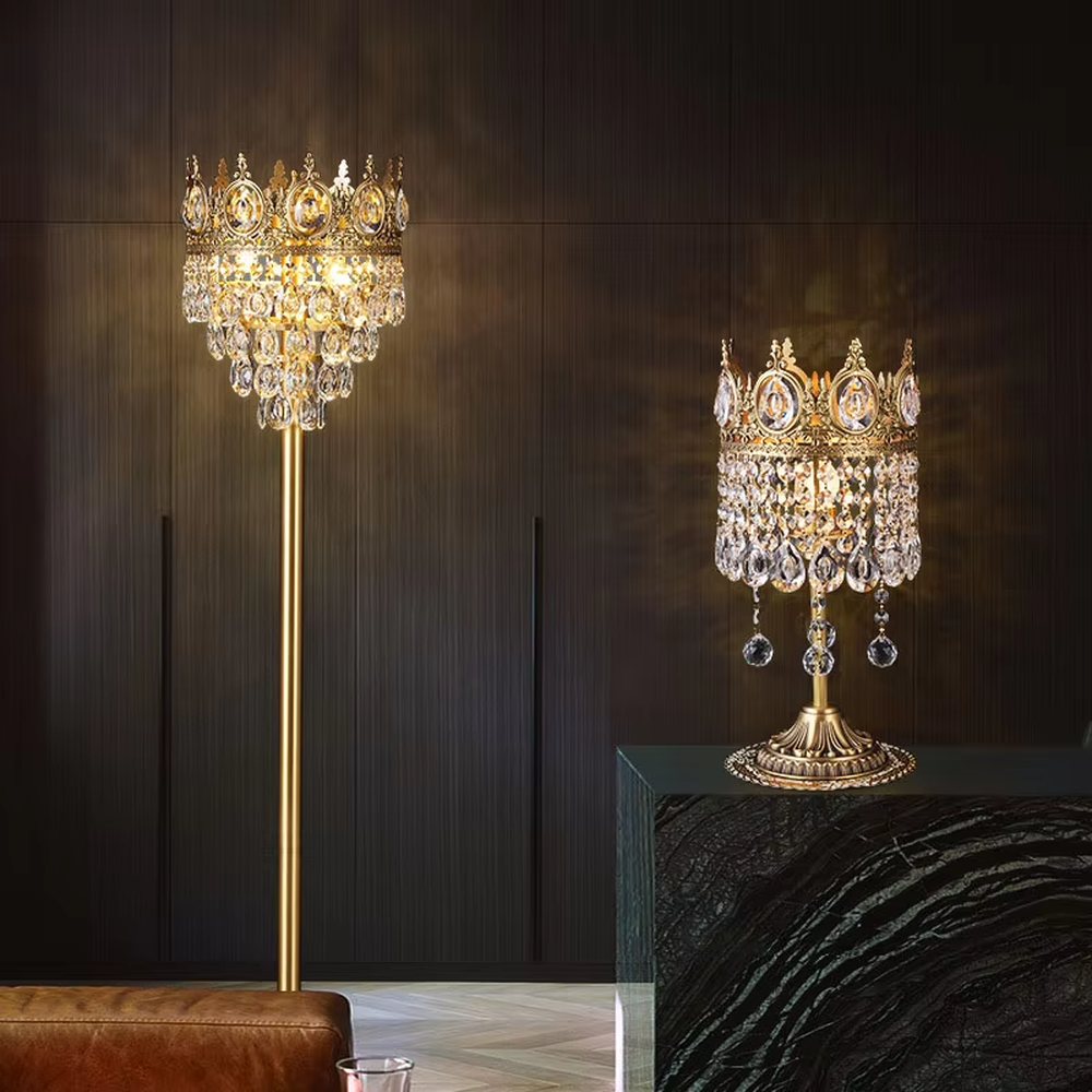 This is a luxurious palace-style crown-shaped crystal lamp (including floor lamp and table lamp styles), with a golden metal crown frame paired with crystal pendants, featuring a magnificent and noble design, and brilliant and gorgeous lighting. It is used for space lighting and decoration, creating a luxurious palace atmosphere. Suitable for luxury living rooms, bedrooms, high-end hotel guest rooms and other places.