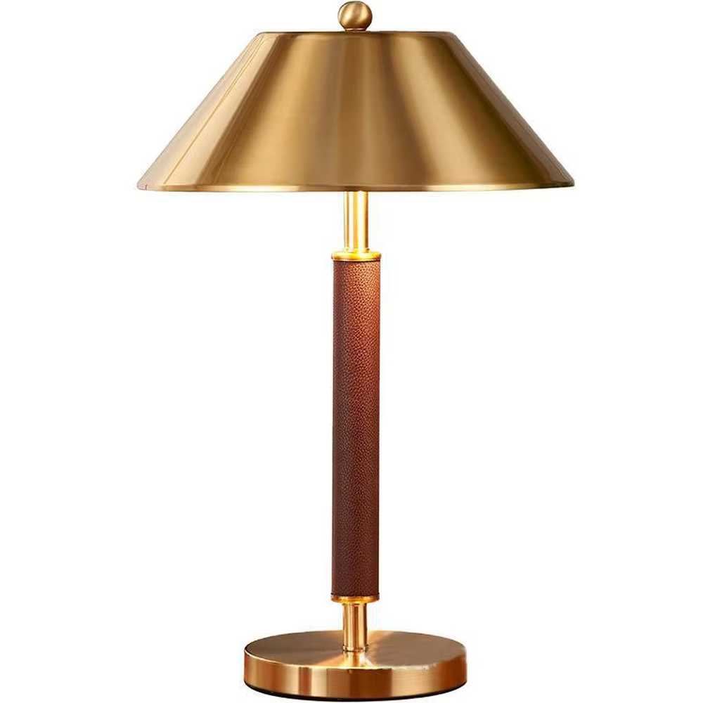 Light luxury gold-brown leather table lamp (gold metal lampshade + dark brown leather lamp post + metal base), warm light effect, creating a retro and high-end office and home atmosphere.