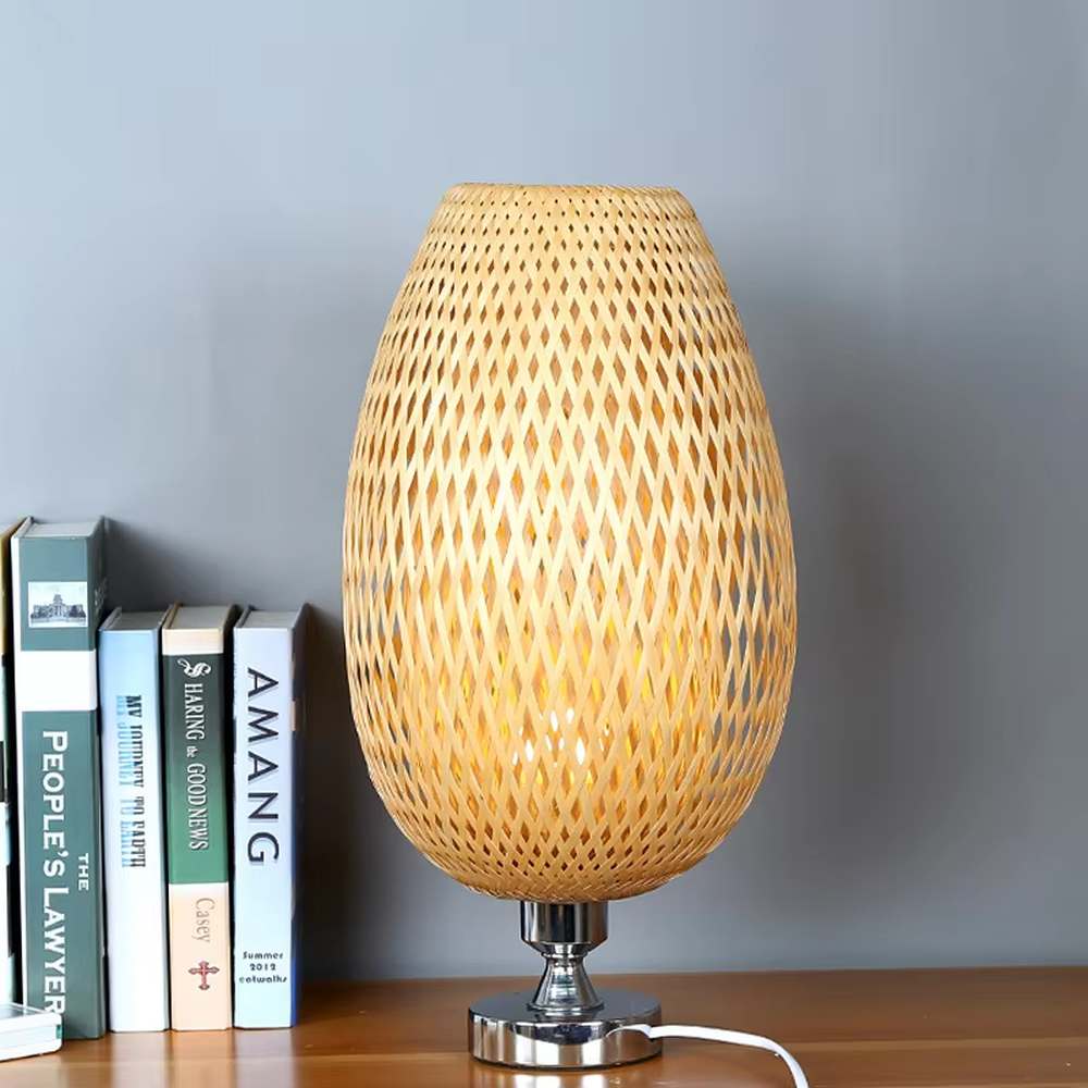 Japanese wabi-sabi style bamboo woven table lamp, hand-woven mesh lampshade paired with solid wood base, available in egg/water drop shapes, soft and warm light, designed to enhance the natural healing atmosphere of spaces, suitable for bedroom nightstands, homestay guest rooms, tea rooms, zen spaces, etc.