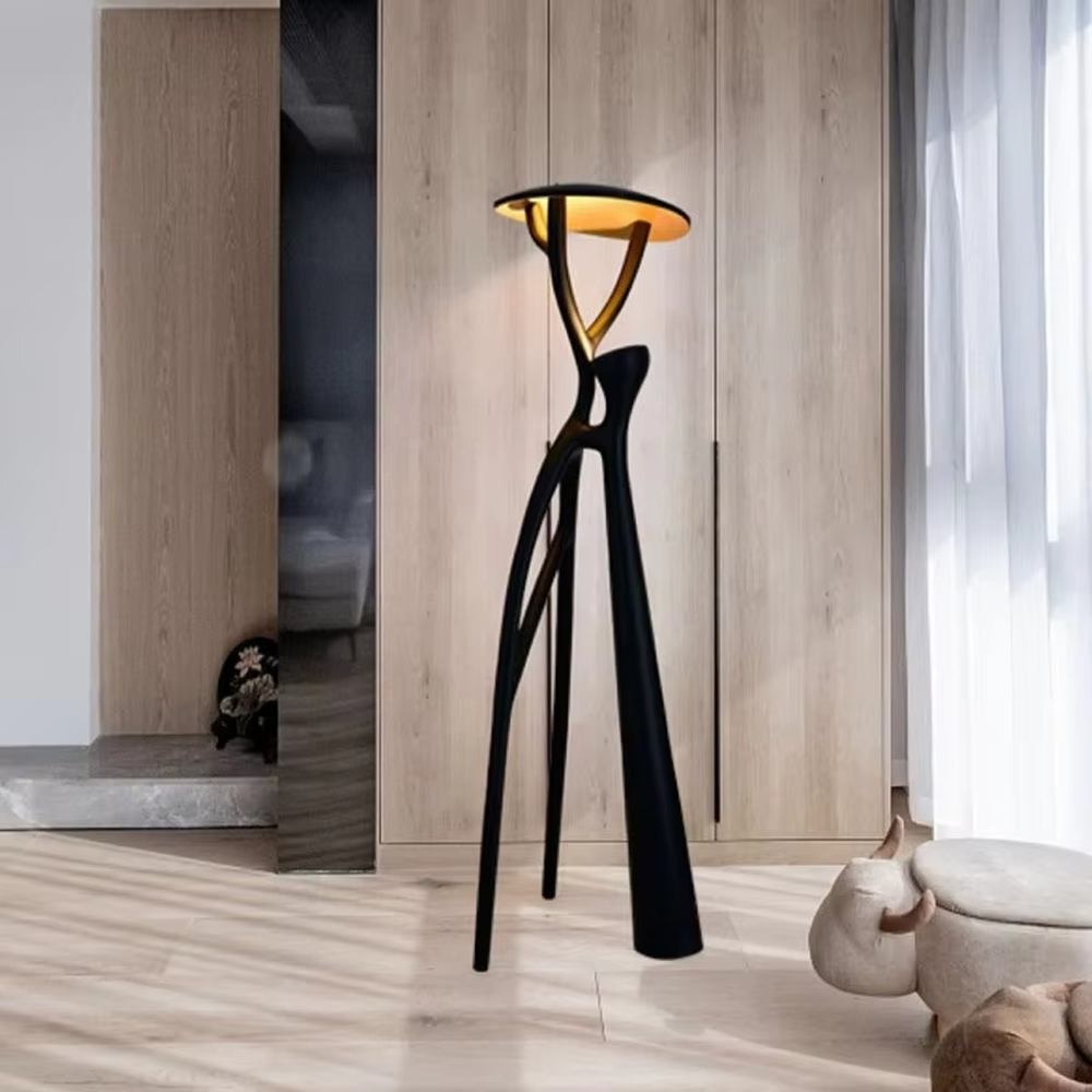 This is a modern artistic human-shaped floor lamp with a black creative human-like bracket and a wooden top lamp plate. It features a highly artistic design with a modern sense. It is used for space lighting and decoration, creating an artistic and distinctive ambiance. It is suitable for modern art-style home living rooms, creative studios, high-end art galleries and other places.
