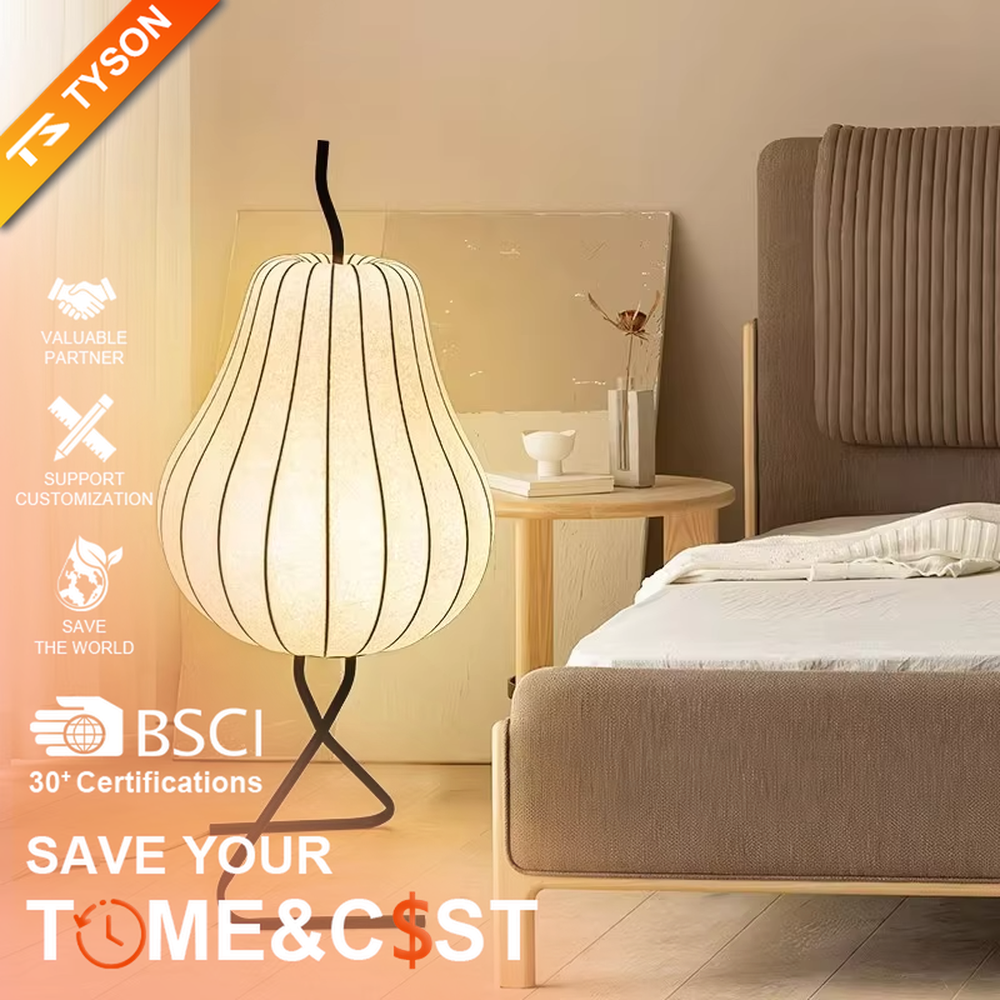 This is a childlike artistic pear-shaped floor lamp, made of paper-like material to create a pear shape, paired with a black metal stand. It features a childlike and natural design, with warm and soft lighting. It is used for space ambient lighting and decoration, creating a childlike and natural atmosphere. Suitable for Nordic-style homes, literary homestays, children's rooms and other places.