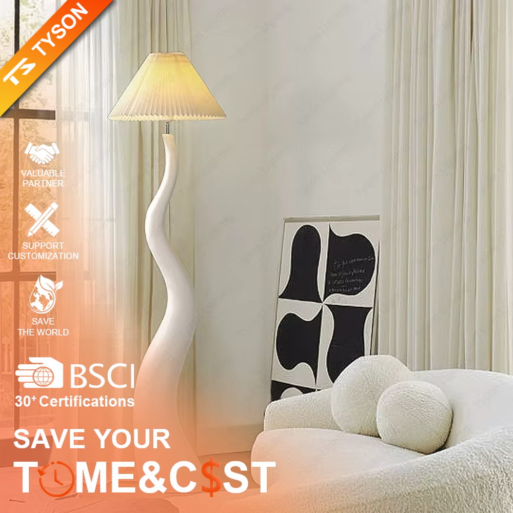 This is a natural artistic wooden curved floor lamp, with a light wood irregular curved bracket and a pleated fabric lampshade, featuring a strong sense of art and natural atmosphere. It is used for space lighting and decoration, creating a natural artistic ambiance. It is suitable for Nordic-style home living rooms, art homestays, creative studios and other places.