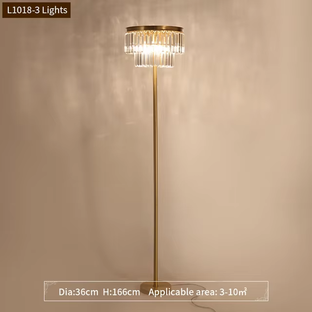 This is a light luxury luxurious crystal ring floor lamp, with a golden metal pole paired with a circular transparent crystal lampshade. The design is exquisite and grand, with brilliant and soft lighting, creating a high-end light luxury atmosphere.
