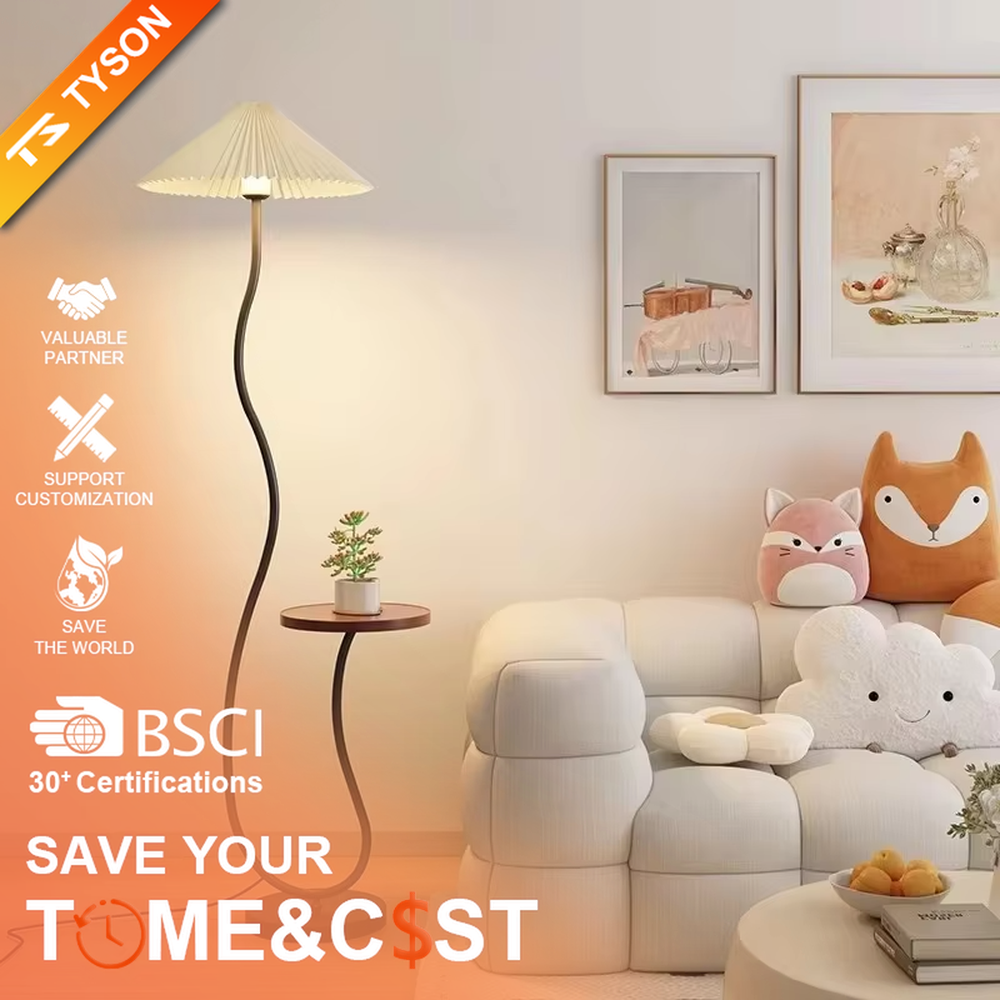 This is a warm minimalist curved floor lamp, equipped with a pleated lampshade, marble base and small side table. The lamp pole has a soft curved shape, and the lighting is soft and warm, with both lighting and storage functions.