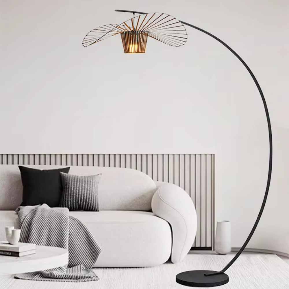 Modern art fan-shaped grid black metal curved floor lamp, black metal curved stand + fan-shaped grid lampshade + wooden lamp core, soft warm light, creating a modern art high-end atmosphere.