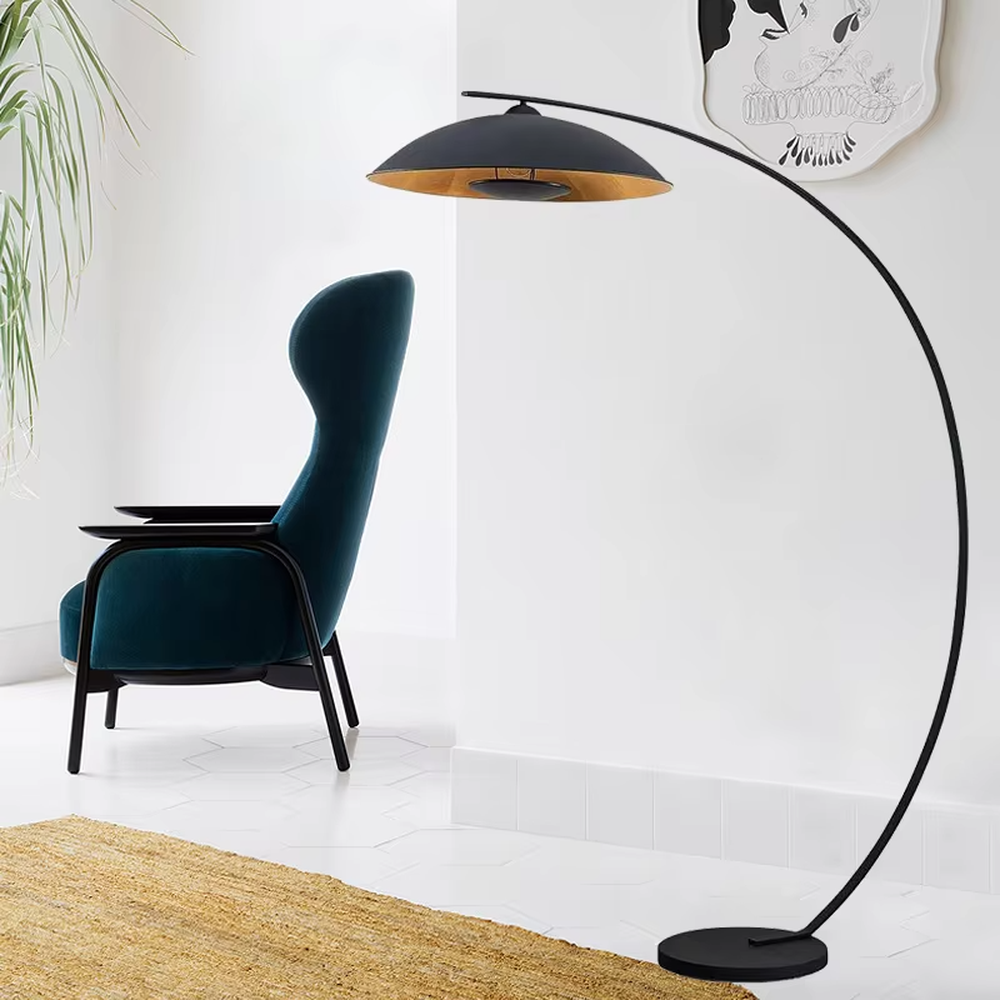 Minimalist black metal curved floor lamp, black + wooden inner layer hemispherical lampshade, simple soft light, creating a minimalist high-end home atmosphere.