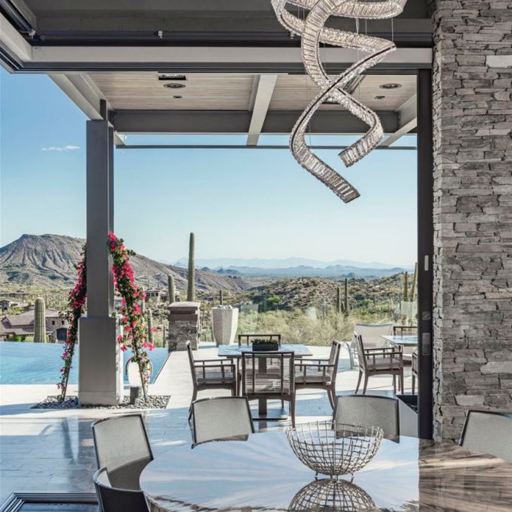 Modern Light Luxury Crystal Table Lamp, Black Fabric Rectangular Lampshade, Transparent Cut Crystal Lamp Body with Gold Metal Accents, Serves Both Lighting and Decorative Purposes, Ideal for Bedrooms, Living Rooms, Studies, etc.