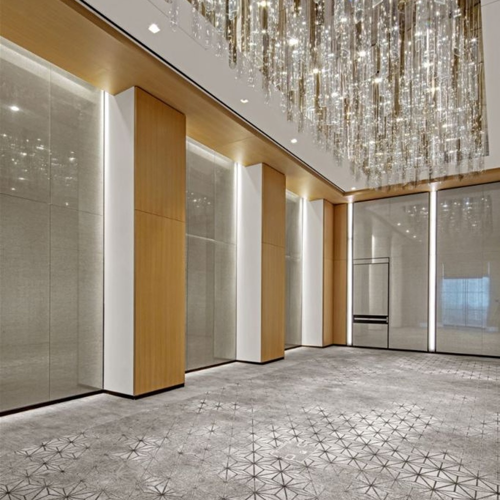 Modern Luxury Waterfall Crystal Chandelier, Composed of Numerous Transparent Crystal Strips Suspended in Layers, Serves Both Lighting and Decorative Purposes, Ideal for Hotel Corridors, Banquet Halls, Office Building Lobbies, High-End Clubs, etc.