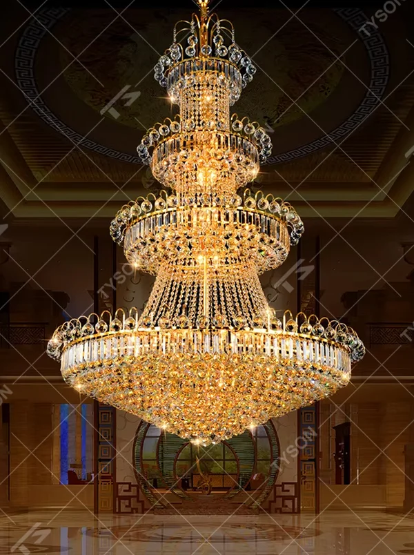 Luxurious multi-layer gold-frame full-crystal European court chandelier, dense crystal inlay + golden metal frame, brilliant and gorgeous lighting, creating a top-level high-end luxurious atmosphere.