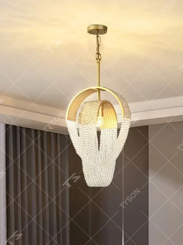 Light luxury modern golden frame crystal winding chandelier, ring-shaped crystal string design + warm light bulbs, creating a flexible luxurious atmosphere.