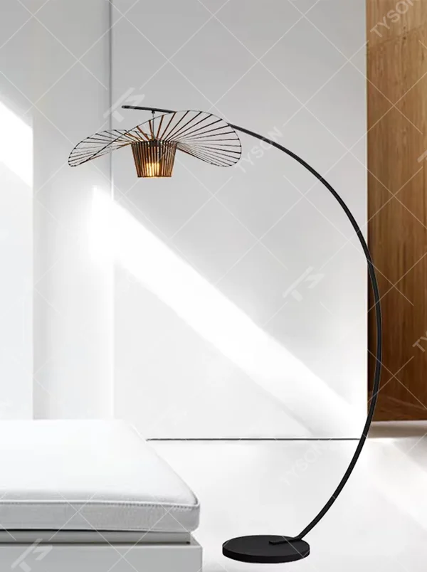 Modern art fan-shaped grid black metal curved floor lamp, black metal curved stand + fan-shaped grid lampshade + wooden lamp core, soft warm light, creating a modern art high-end atmosphere.