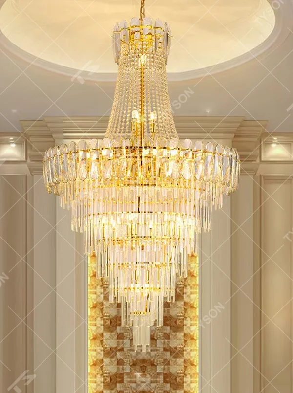 European-style top-luxury golden frame multi-layer long crystal high-ceiling chandelier, warm light effect, creating a gorgeous and solemn top-luxury space atmosphere.