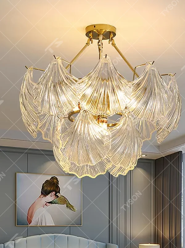 Light luxury ginkgo leaf crystal chandelier (gold frame + textured crystal), warm light effect, creating an elegant and brilliant light luxury home atmosphere.