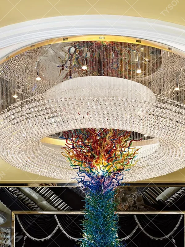 Luxury double-layer crystal ceiling chandelier (full-crystal ring + dot matrix light source), warm light effect, creating an extremely luxurious high-end space atmosphere.